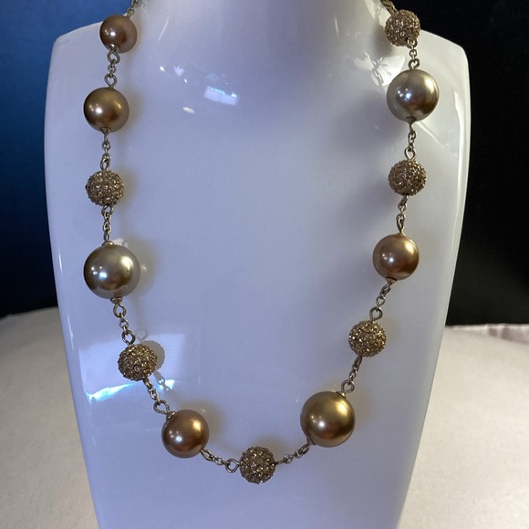 NWOT - Erica Lyons Fashion Jewellery Beaded Necklace and Matching Earring Set - Picture 5 of 6